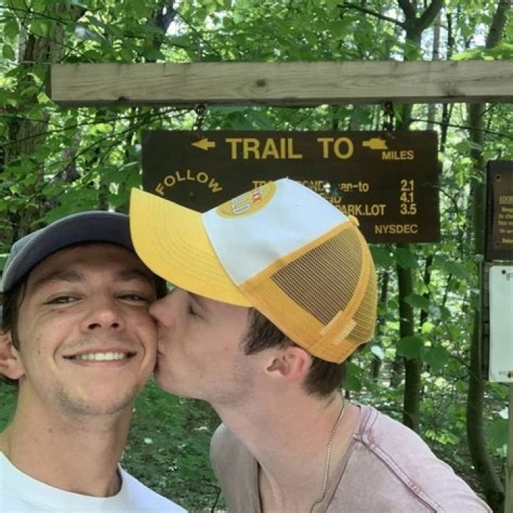 Who is Nicholas Hamilton Dating – Nicholas Hamilton's Girlfriend & Exes