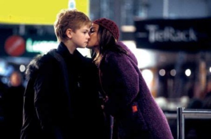 Who is Olivia Olson Dating – Olivia Olson's Boyfriend & Exes