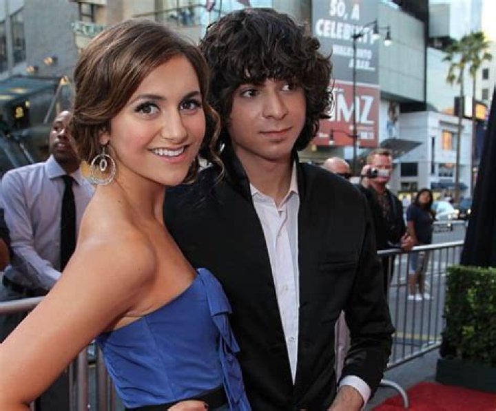 Who is Young Moose Dating – Young Moose's Girlfriend & Exes