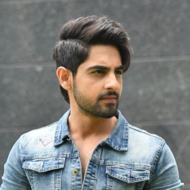 Zaid Khan -Age, Girlfriend, Dating, Net Worth, Height, Career